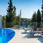 Beautiful Hvar 4 Bedrooms Stone Pine Private Infinity Pool Villa Vrboska
