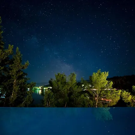 Beautiful Hvar 4 Bedrooms Stone Pine Private Infinity Pool *