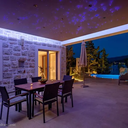 Villa Beautiful Hvar 4 Bedrooms Stone Pine Private Infinity Pool *