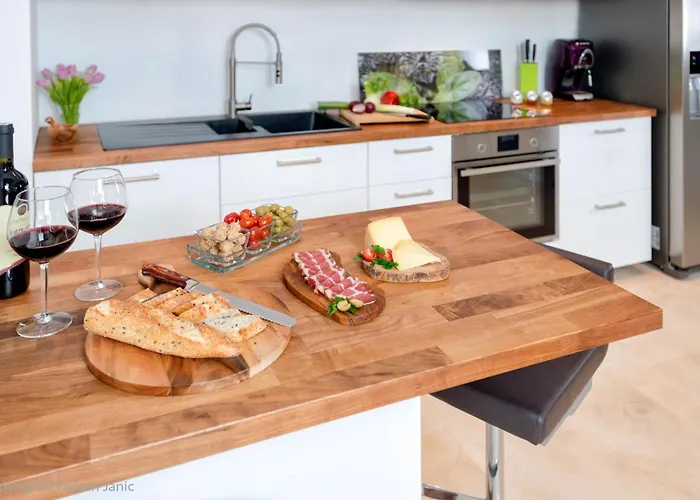 Beautiful Hvar 4 Bedrooms Stone Pine Private Infinity Pool *