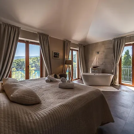 Beautiful Hvar 4 Bedrooms Stone Pine Private Infinity Pool 빌라