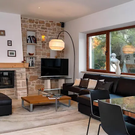 Beautiful Hvar 4 Bedrooms Stone Pine Private Infinity Pool 빌라 *