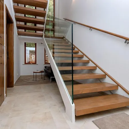 빌라 Beautiful Hvar 4 Bedrooms Stone Pine Private Infinity Pool